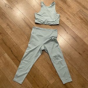 Girlfriend Collective Set
